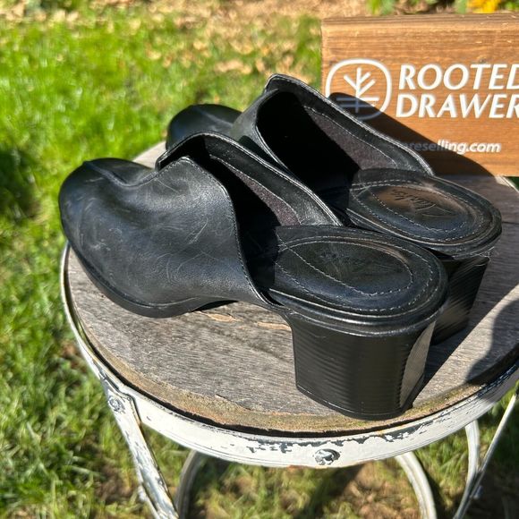 Clarks Leather Clogs Black Solid Closed Toe Slip On Block Heel Mules Neutral 7M - Picture 5 of 6